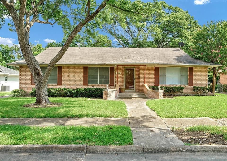 1st image of 806 Branch Dr