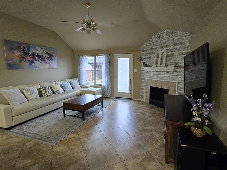 12112 Lamington Dr — Photo 12