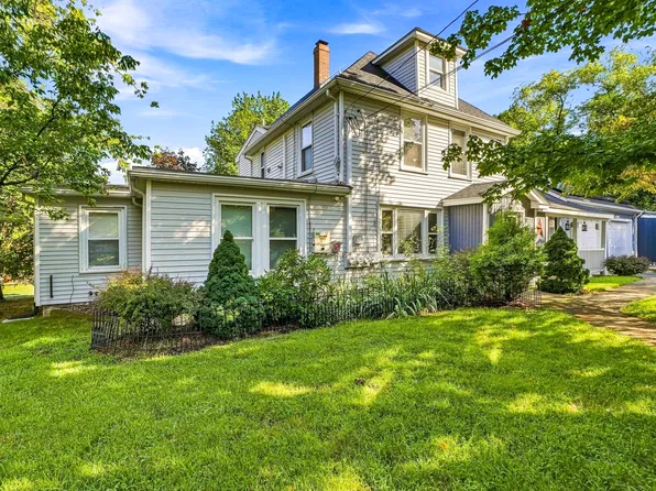 32 Carroll St, Milford, MA 01757