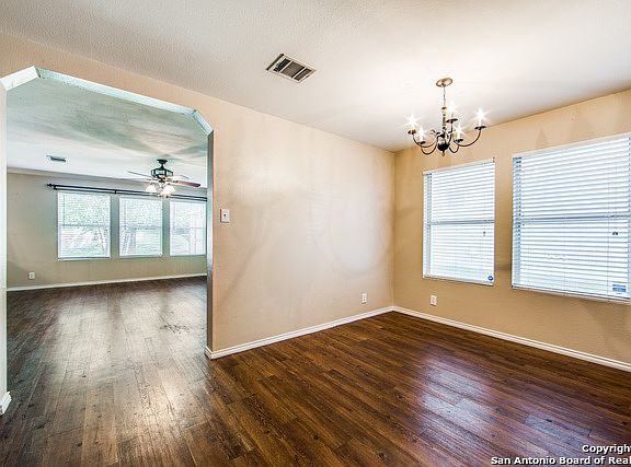 4th image of 1818 Creek Knl