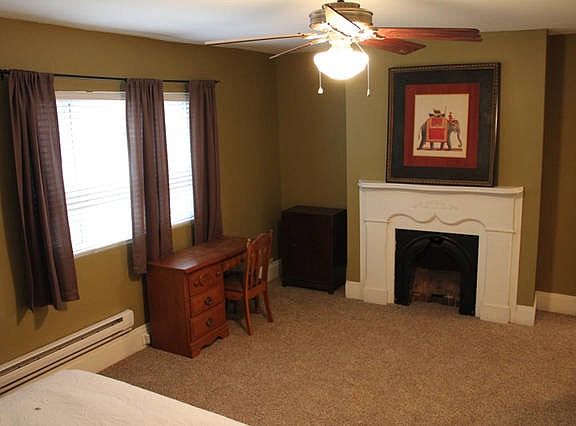Very large master bedroom, new carpeting