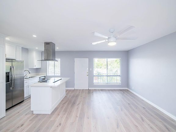 5th image of 2310 E 5th St APT 6