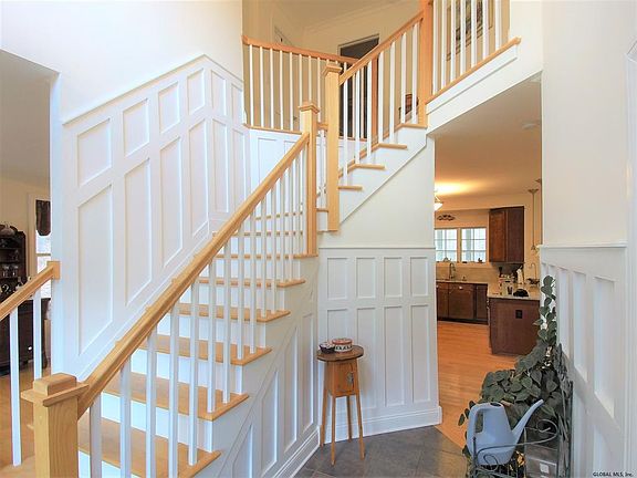5th image of 6 Veranda Ln