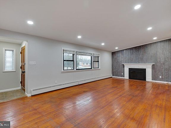 3rd image of 4706 Bristow Dr