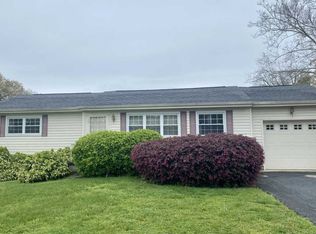 1408 Cloverdale Cir, Hixson, TN 37343