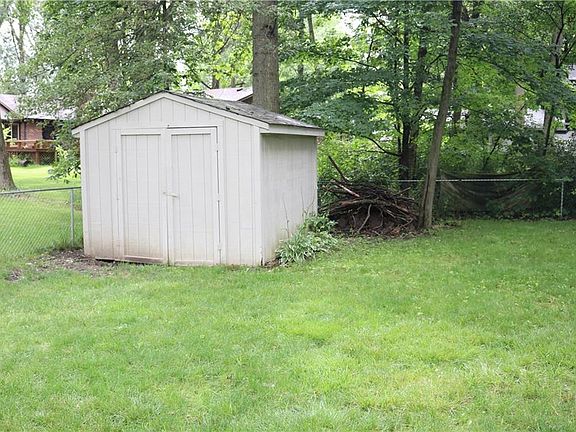 4th image of 5622 Wonderland Ct