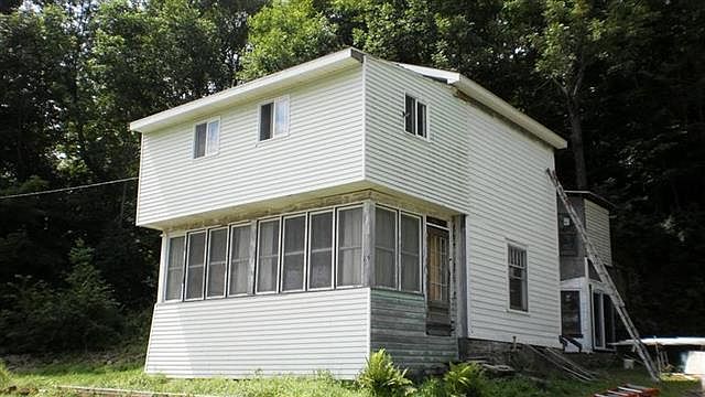 1st image of 130 Crandall St