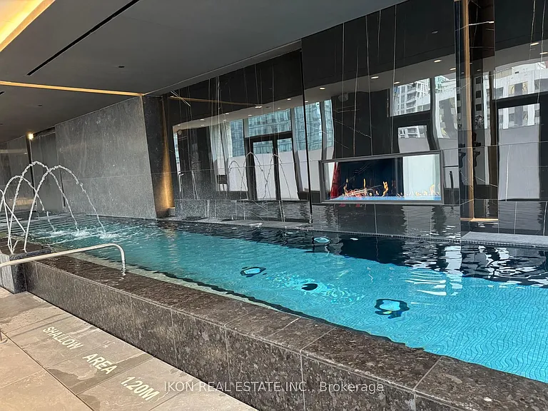 11 Yorkville Ave #4001 — Photo 31