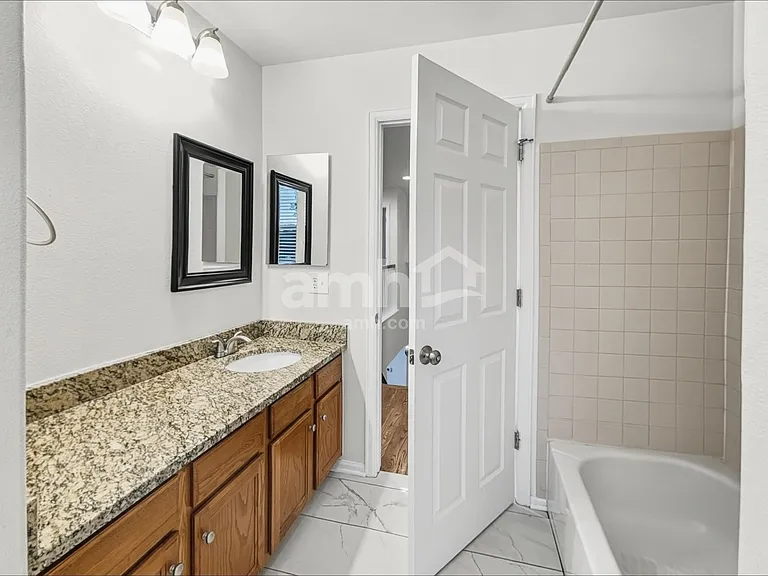 11852 Altura St — Photo 13