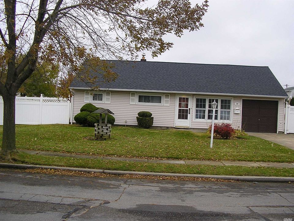 1st image of 26 Eldorado Blvd