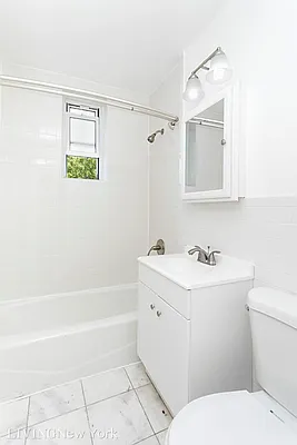 Rented by Living New York | media 32