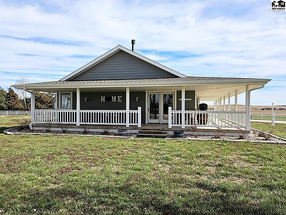 5th image of 372 Wells Fargo Rd