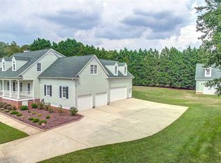 4245 Landsburg Dr, Raleigh, NC 27603