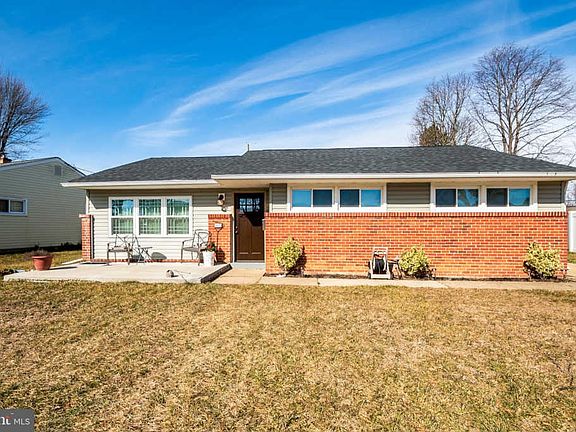2nd image of 3631 Topaz Dr