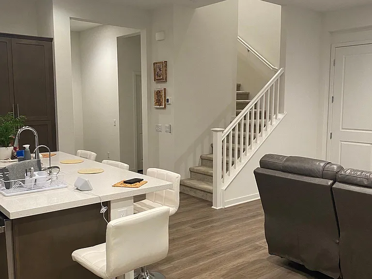 475 Clubhouse Dr — Photo 8