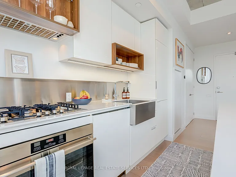 383 Sorauren Ave #Penthouse 09 — Photo 11