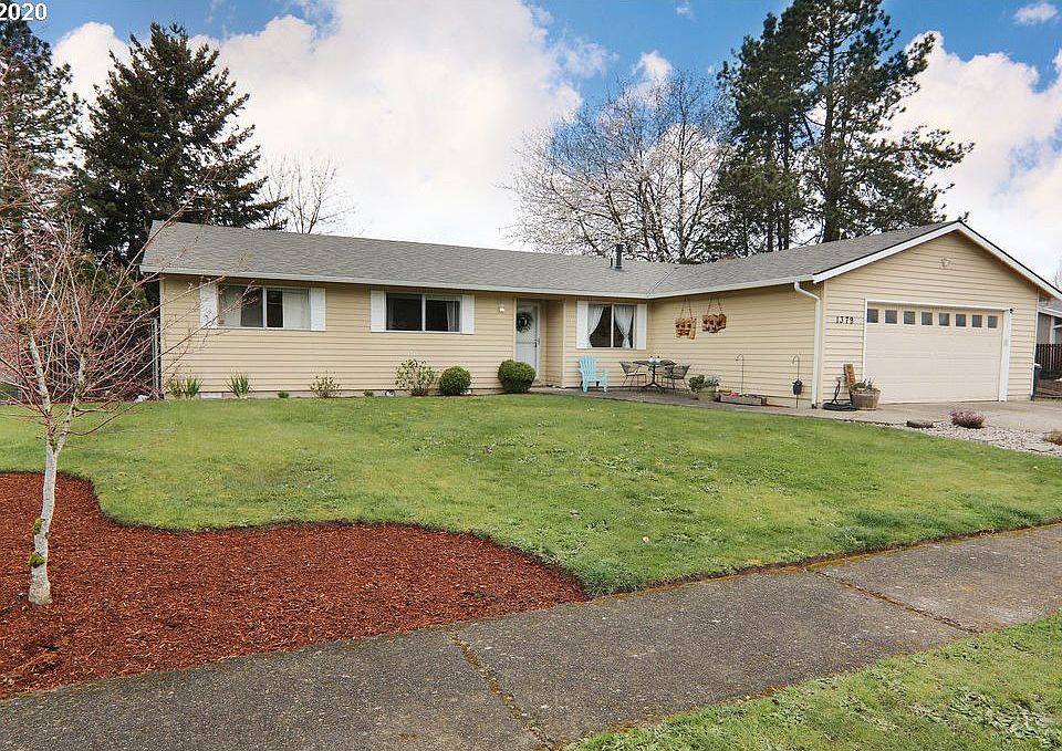 1st image of 1379 NE Centurion Dr