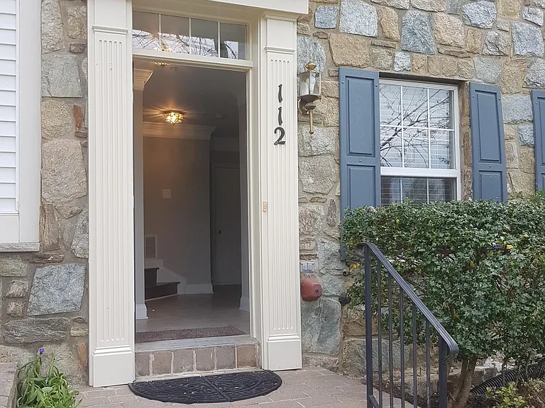 112 Pasture Side Pl — Photo 2