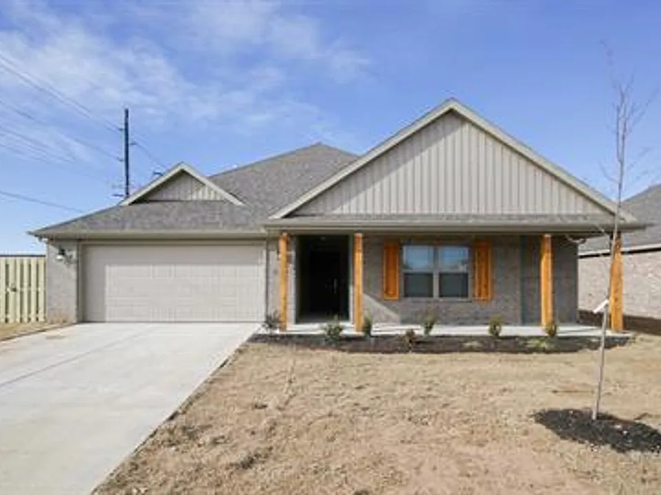 824 Copper St