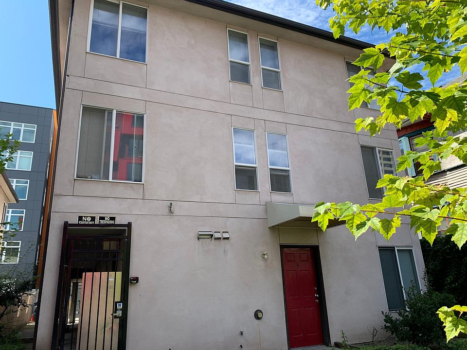 1st image of 4235 11th Ave NE APT D
