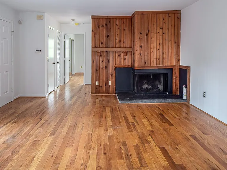 276 Summerwalk Cir #276 — Photo 1