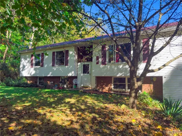 2245 Thomas Rd, Varysburg, NY 14167