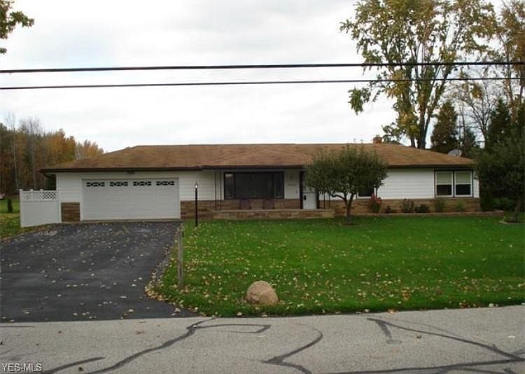 1st image of 33644 Mapleridge Blvd