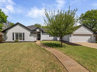 3229 Village Park Dr, Waco, TX 76708