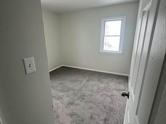 3rd image of 4383 Wyatt Rd