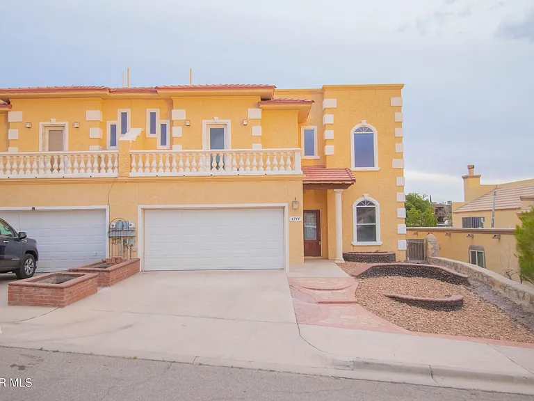 4744 Excalibur Dr — Photo 8