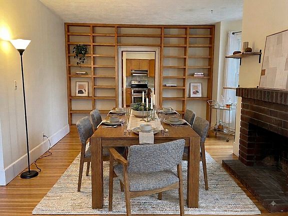 2nd image of 1560 Cambridge St #2