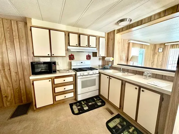 2402 W 16th St #E07, Yuma, AZ 85364