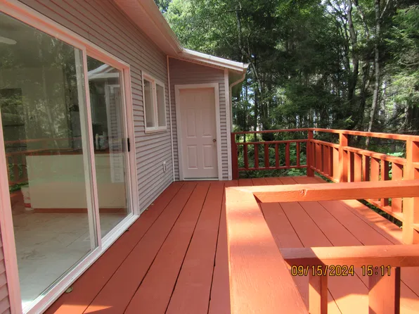 (undisclosed Address), Trinidad, CA 95570