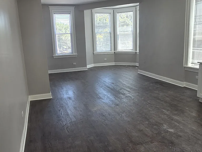 1860 N Hoyne Ave #1R — Photo 10