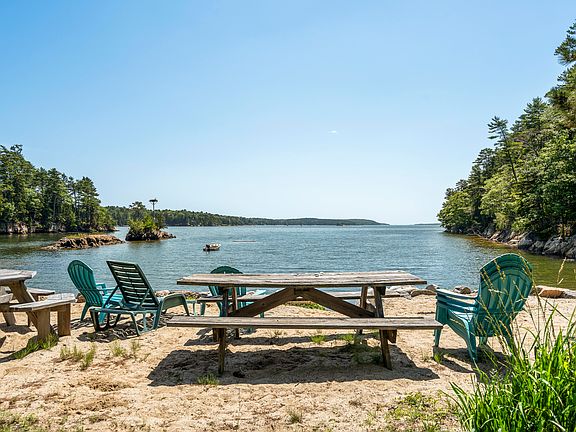 3rd image of 96 Shoal Cove Road