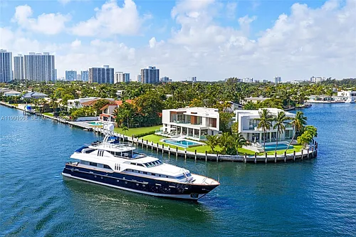 503 Palm Dr Photo 1