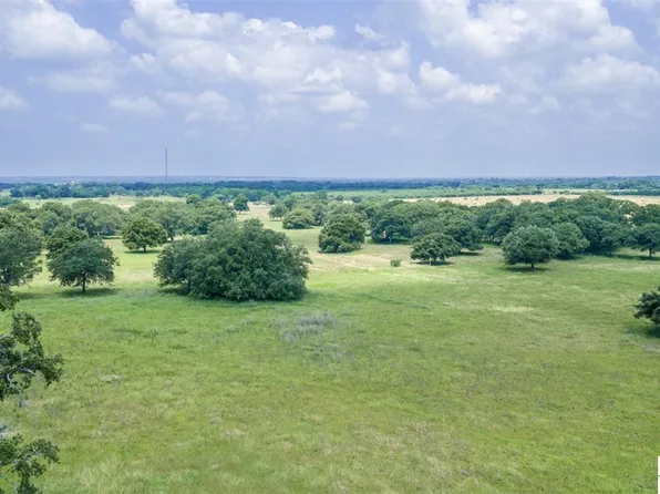 3240 Concrete Edgar Rd, Cuero, TX 77954