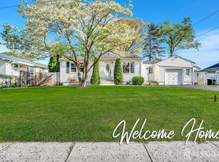 14 Avenue B, Helmetta, NJ 08828