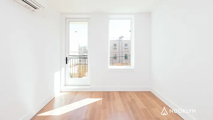 Rented by Nooklyn NYC LLC | media 21