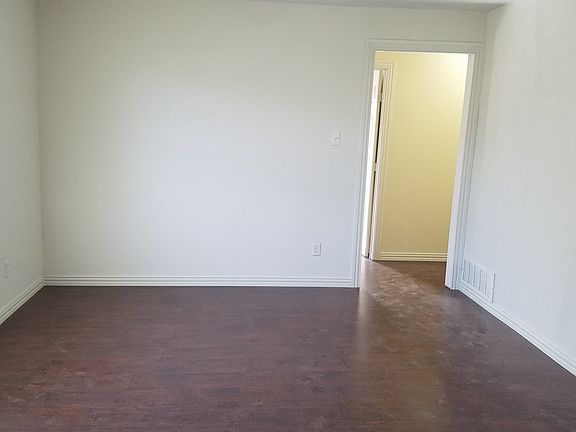 2nd image of 4325 Sherwood Dr