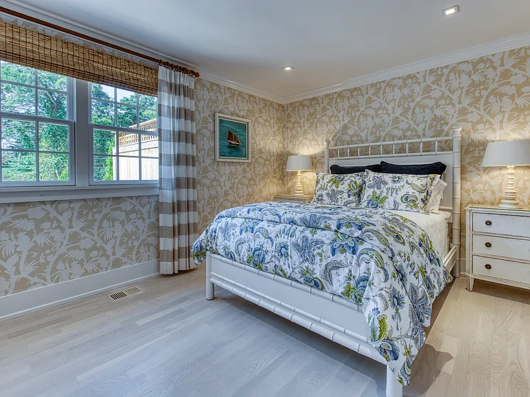 35 Harris Ln — Photo 16