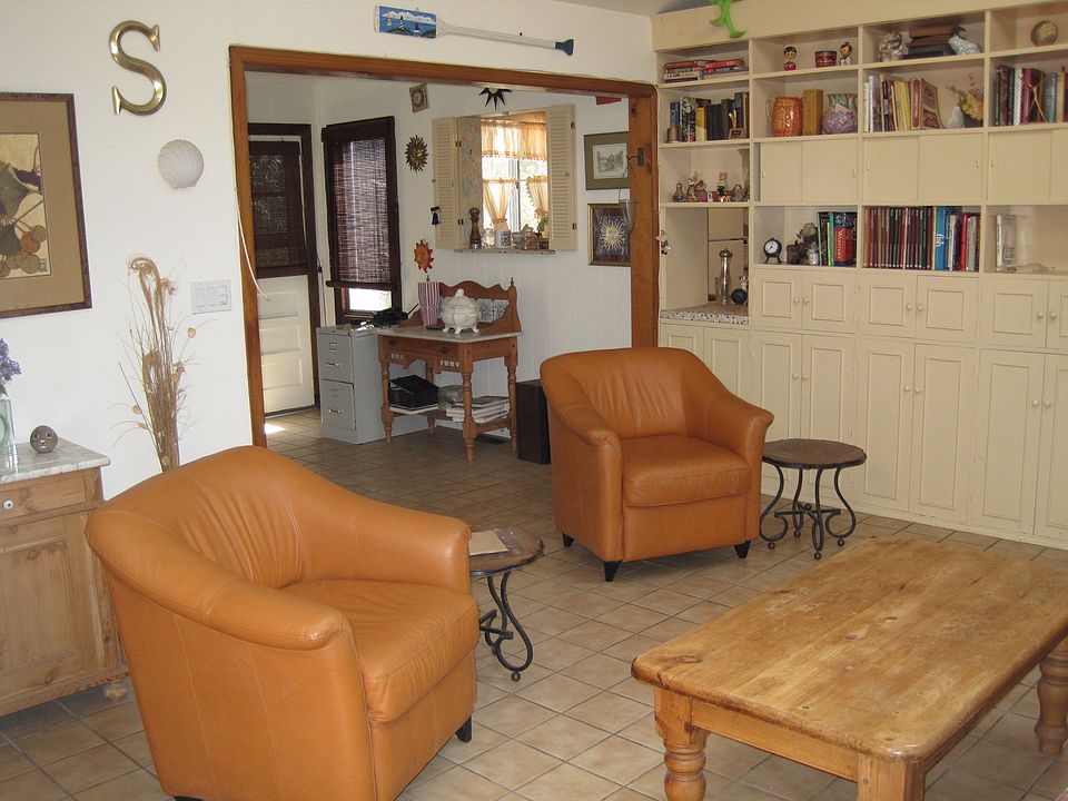 Living Rm. w/2 Skylights