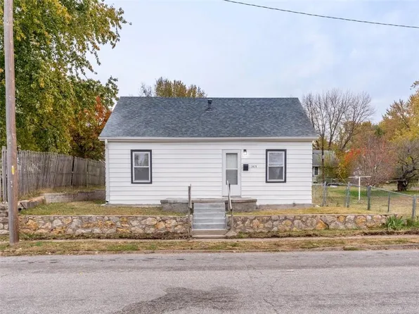 1415 S 16th St, Saint Joseph, MO 64503