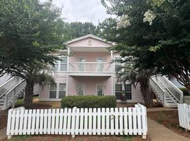 8082 Veterans Pkwy