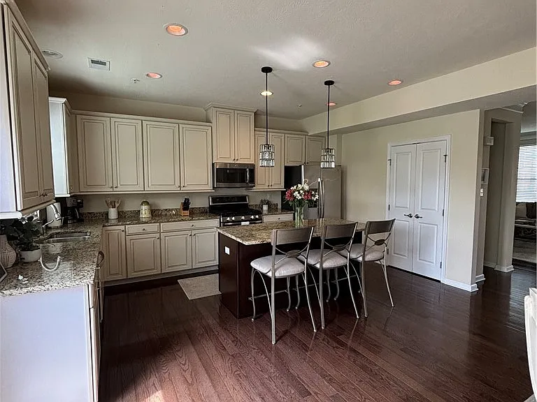 607 Shelley Ln — Photo 17