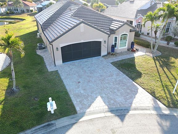 2nd image of 10208 Windsong Rd