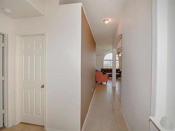 5th image of 22223 Guston Hall Lane