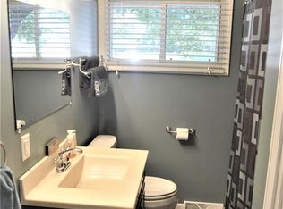 416 Linwood St SW, Cedar Rapids, IA 52404