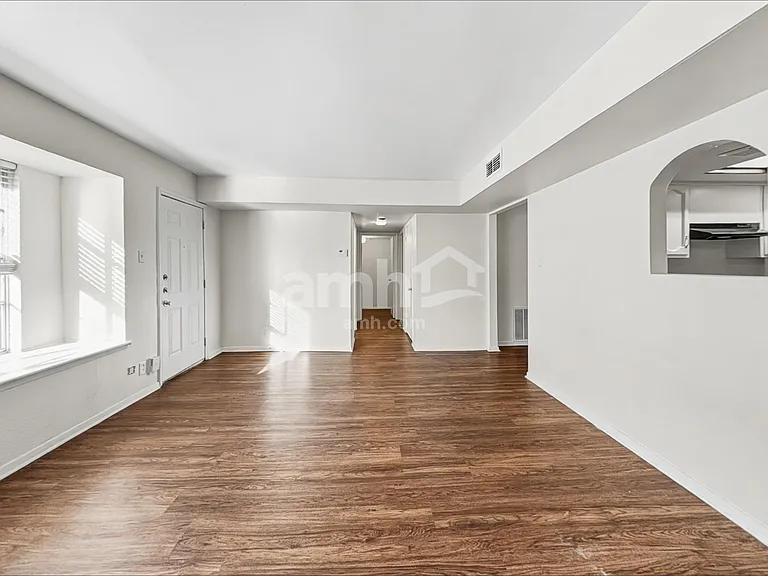 2803 Woodline St — Photo 7
