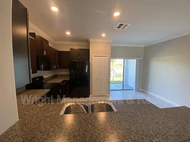 11736 Dumaine Valley Rd — Photo 6